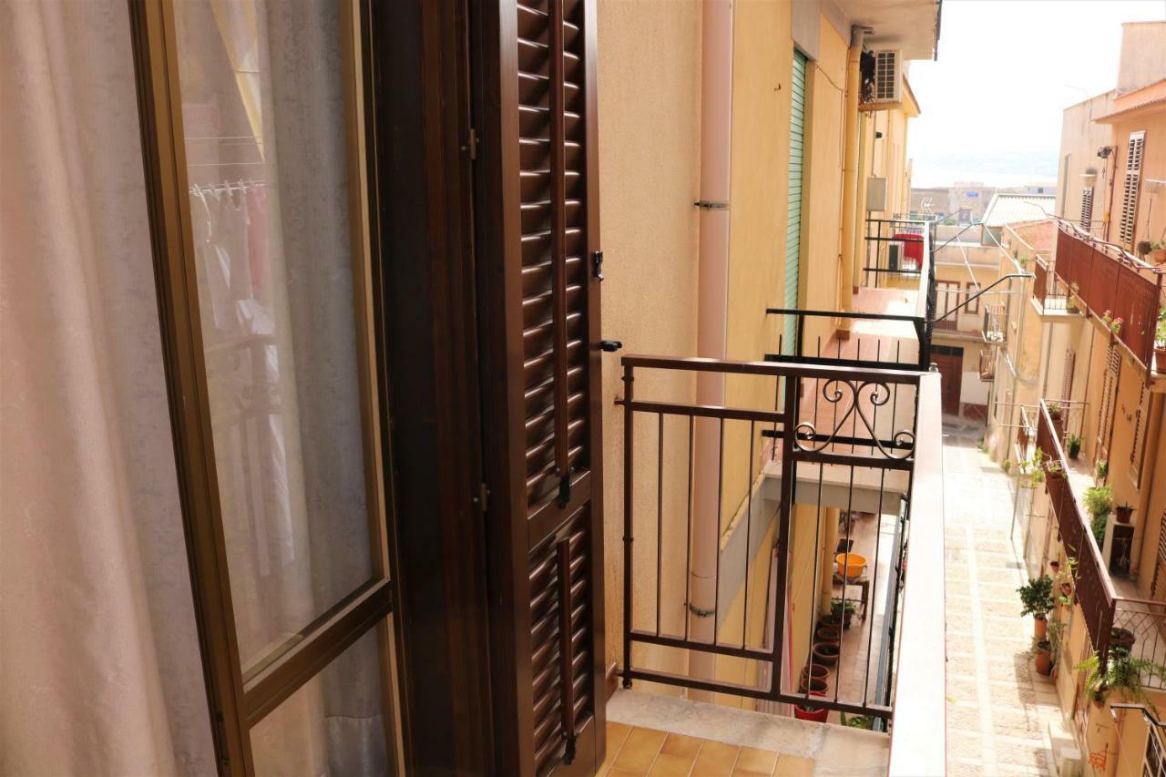 Casa Trio Apartments Кастеламаре дел Голфо Екстериор снимка