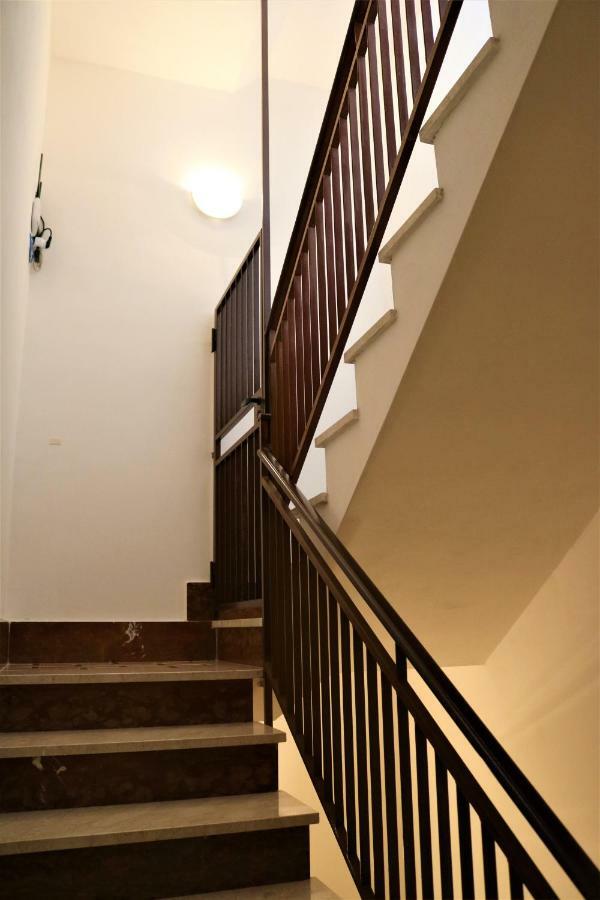 Casa Trio Apartments Кастеламаре дел Голфо Екстериор снимка